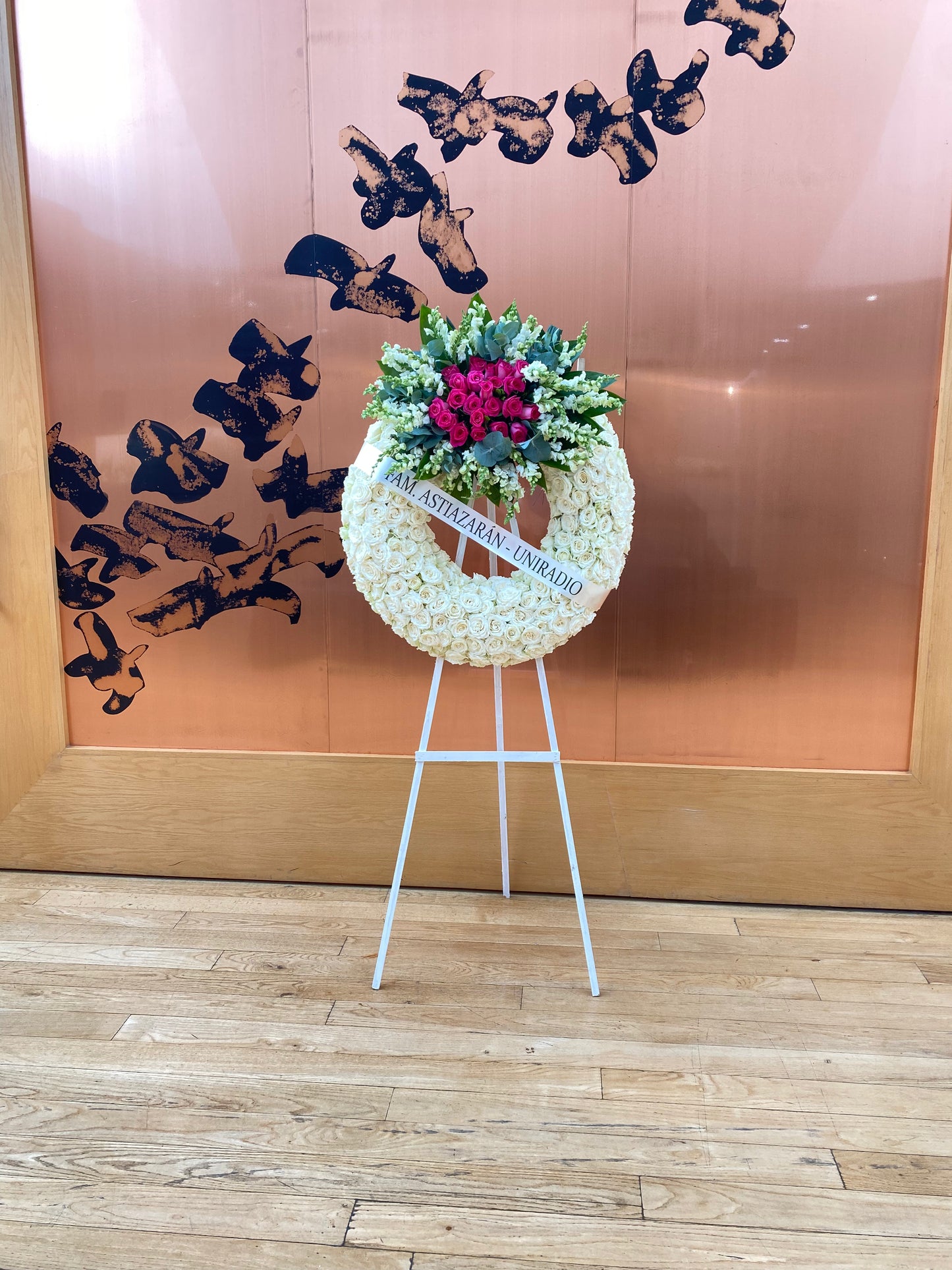 Corona fúnebre elegante